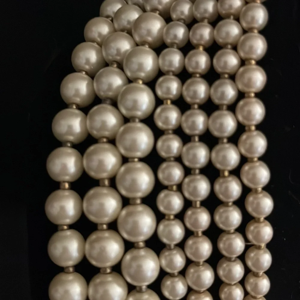 Vintage 7 strand faux Pearl necklace - Picture 3 of 4